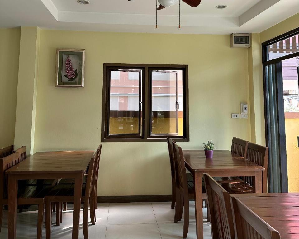 נאן Ponburi Hotel מראה חיצוני תמונה