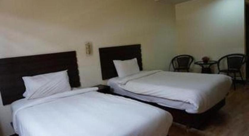 נאן Ponburi Hotel מראה חיצוני תמונה