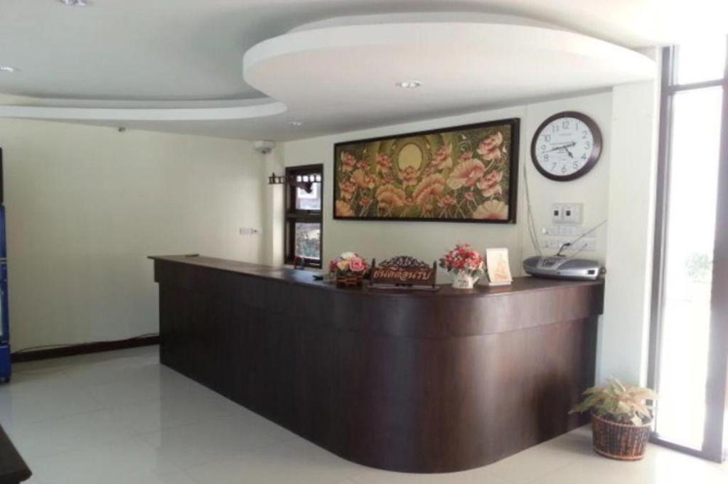 נאן Ponburi Hotel מראה חיצוני תמונה