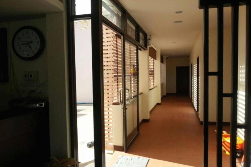 נאן Ponburi Hotel מראה חיצוני תמונה