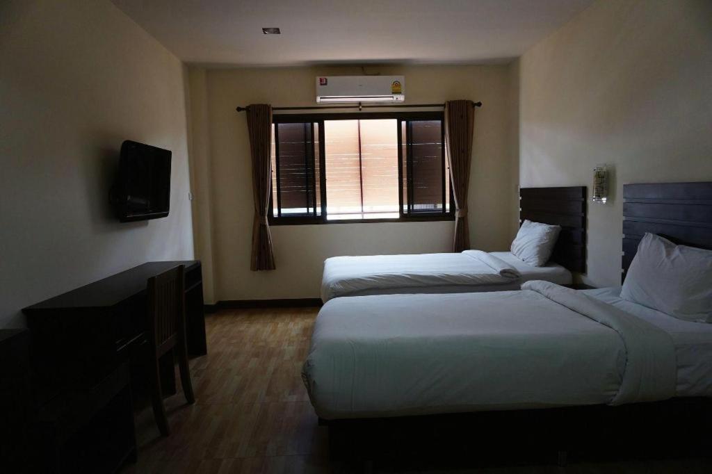 נאן Ponburi Hotel מראה חיצוני תמונה