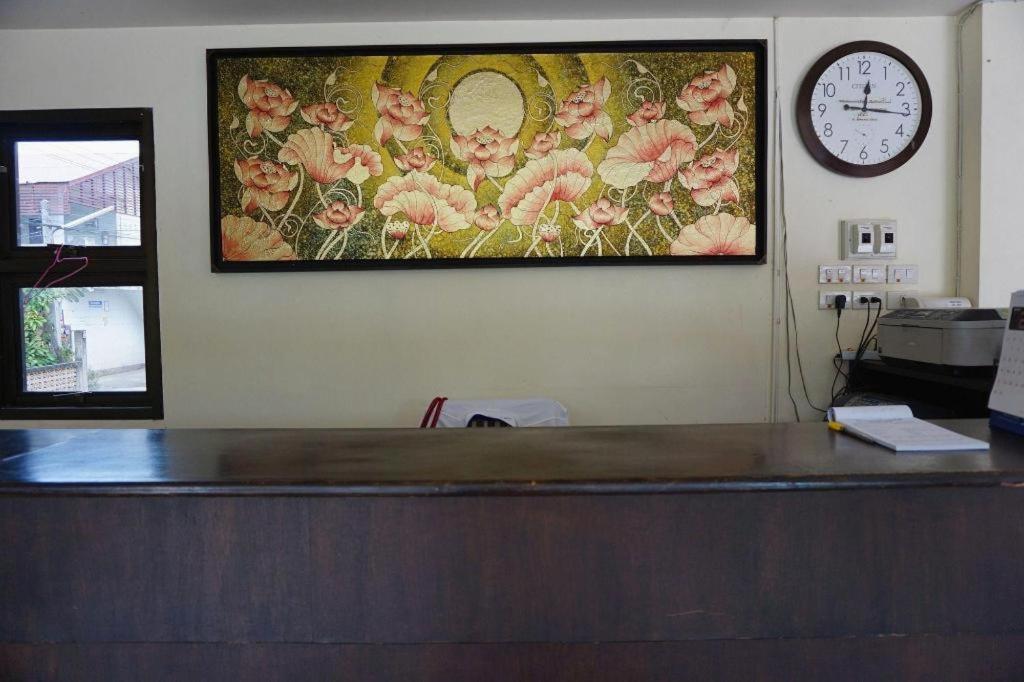 נאן Ponburi Hotel מראה חיצוני תמונה