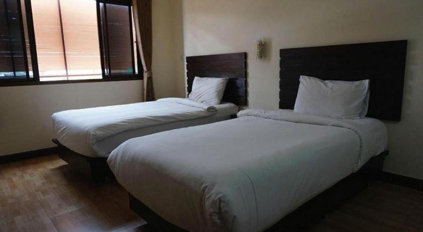 נאן Ponburi Hotel מראה חיצוני תמונה