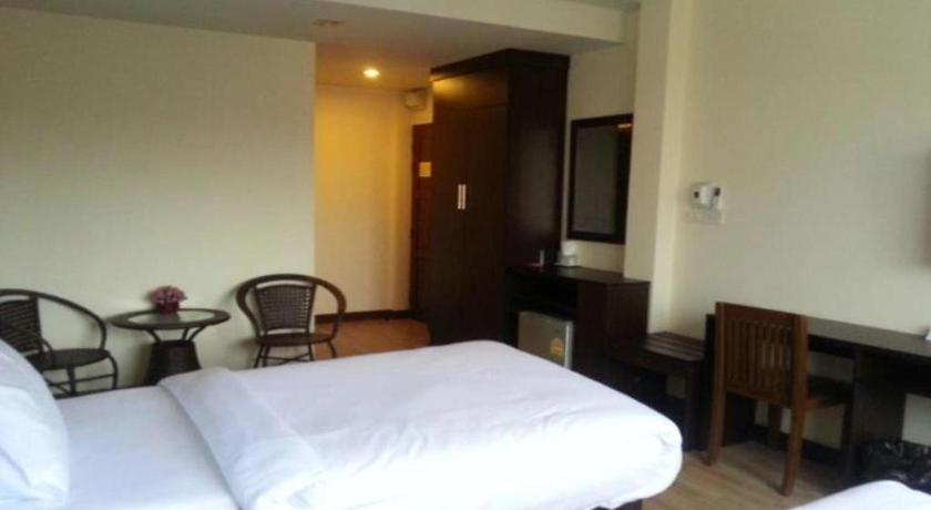 נאן Ponburi Hotel מראה חיצוני תמונה