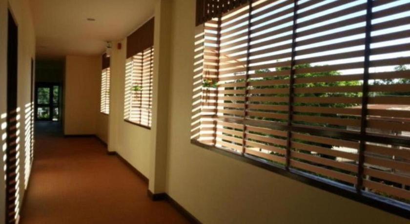 נאן Ponburi Hotel מראה חיצוני תמונה