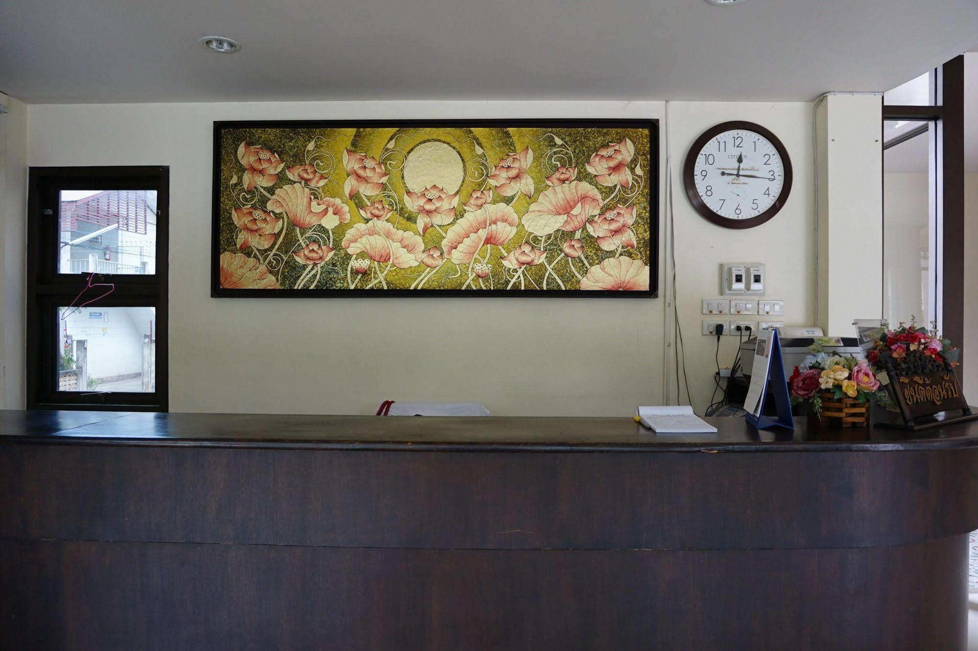 נאן Ponburi Hotel מראה חיצוני תמונה